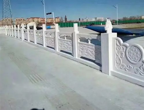 大理石栏杆是古老建筑文化的传承