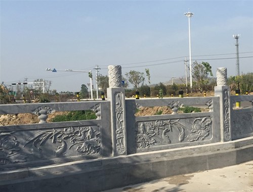 青石栏杆在什么情况下会开裂？